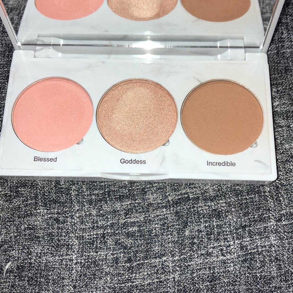 Face Palettes Bundle - Picture 2 of 10